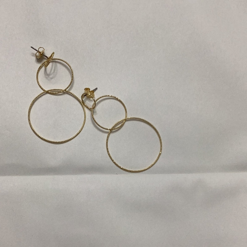 Triple link earrings